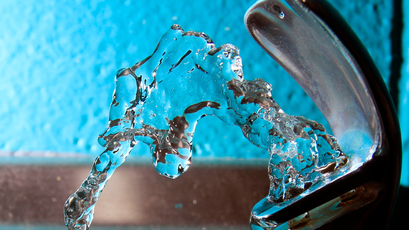 Utah Becomes First U.S. State to Ban Fluoride in Water