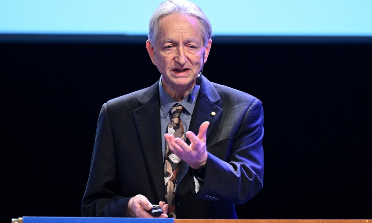 Geoffrey Hinton AI warning