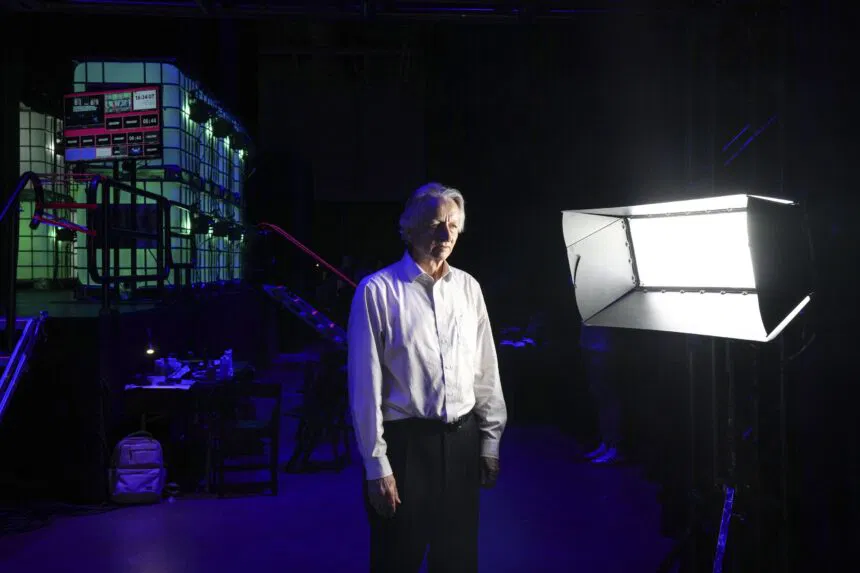 Geoffrey Hinton AI warning
