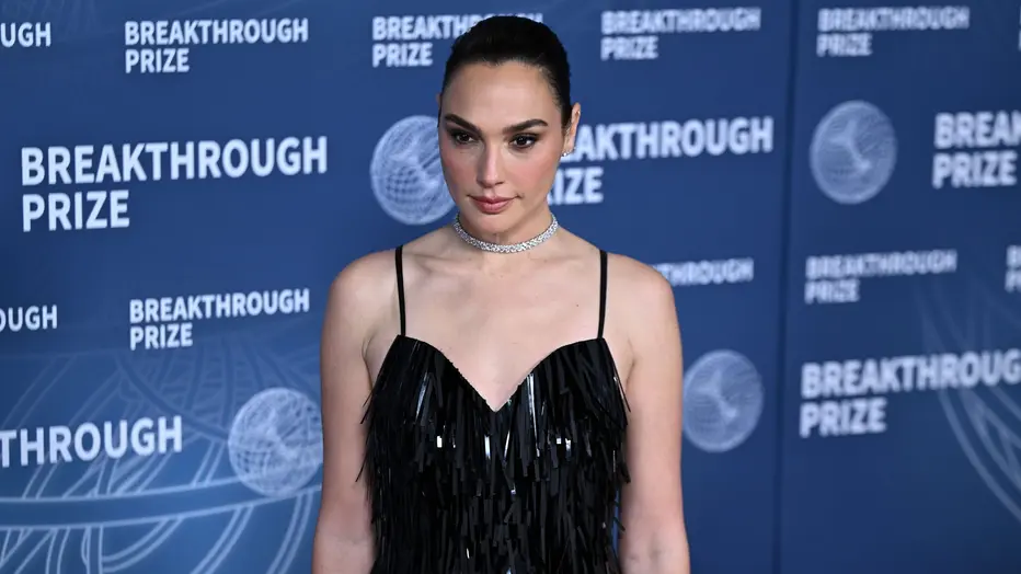 Gal Gadot Stands With Hostage Families in Tel Aviv as Israel Faces Growing Pressure Over Gaza War