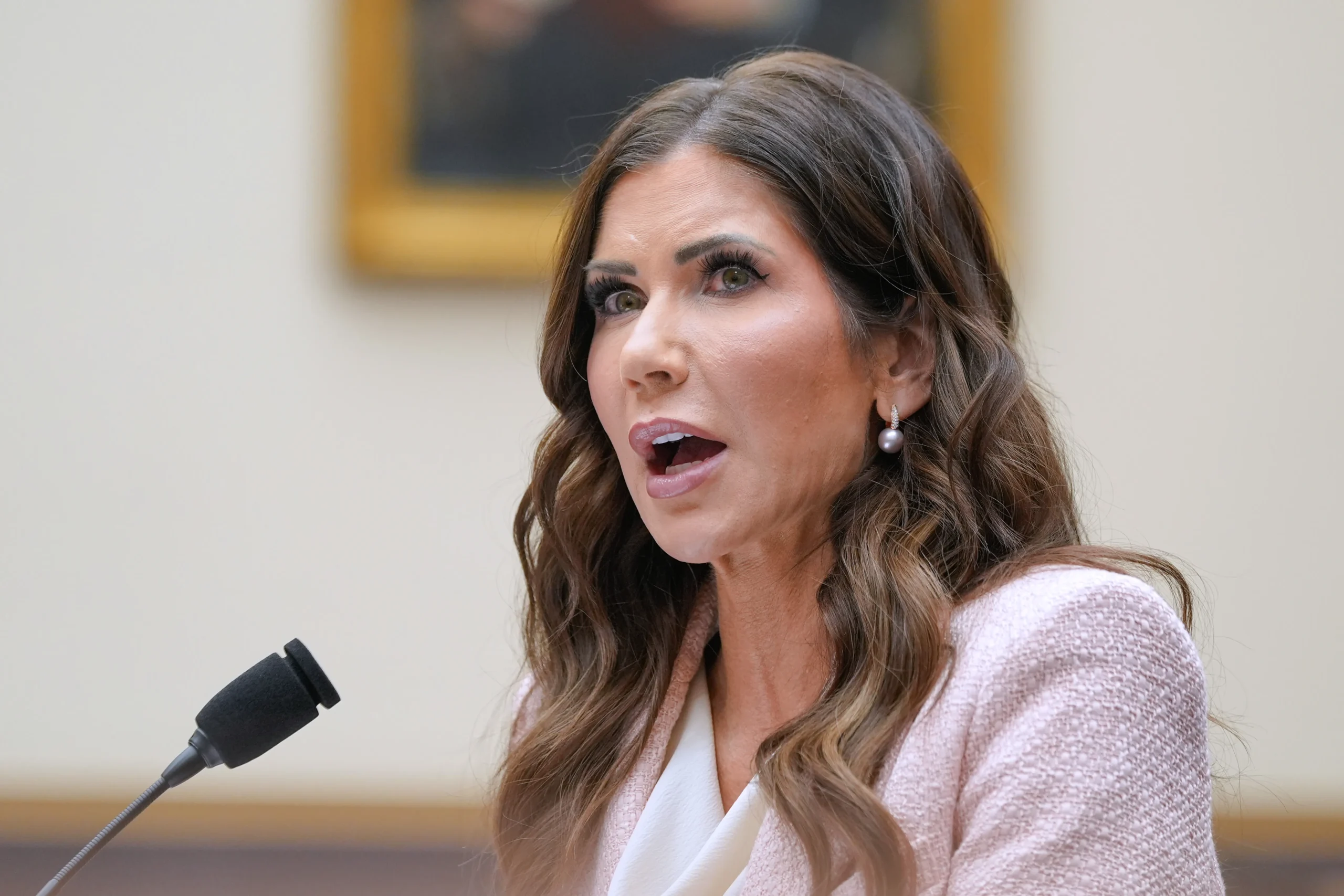 Kristi Noem DHS removal